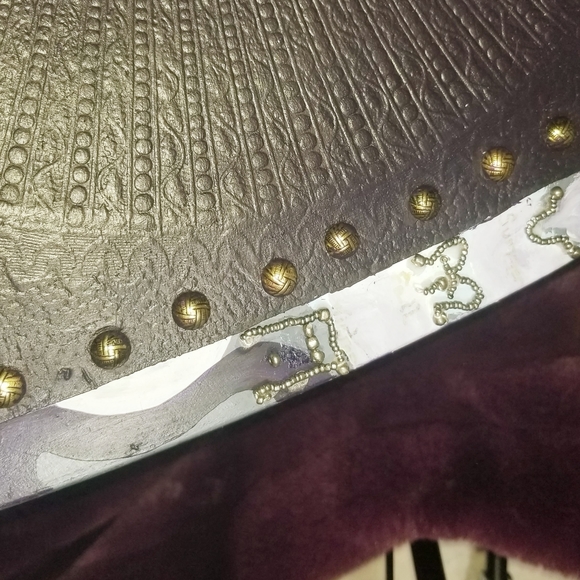 **Custom Rocker** - Picture 11 of 16